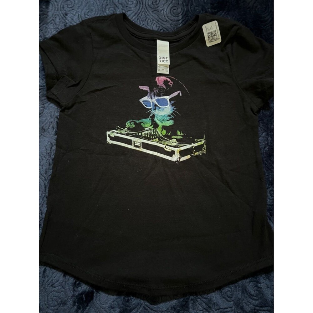 District Kids Black Tee with Multicolor DJ Cat Graphic (Girls XS)